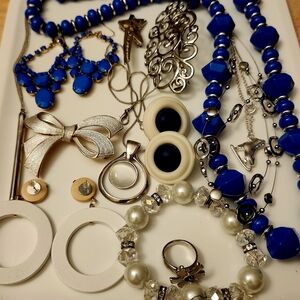 Elegant Blue and Silver Jewelry Set
